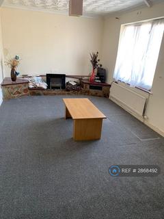 5 bedroom flat to rent, Llangyfelach Road, Treboeth, Swansea, SA5