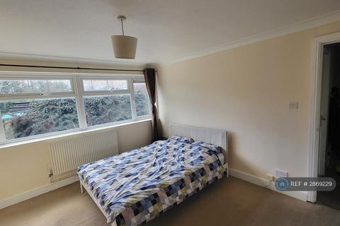 1 bedroom in a flat share to rent, Conniburrow, Milton Keynes, MK14