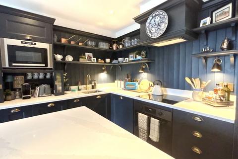 1 bedroom flat for sale, Carnegie Court, Farnham Common