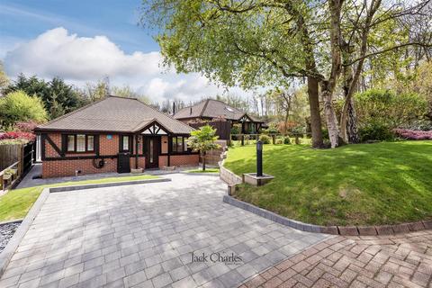 3 bedroom detached bungalow for sale, Oak Warren, Sevenoaks