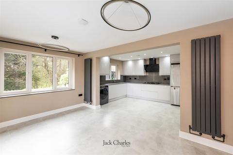 3 bedroom detached bungalow for sale, Oak Warren, Sevenoaks
