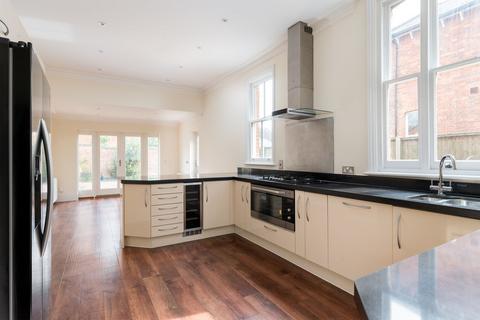 6 bedroom townhouse for sale, Lansdowne Road, Bedford, MK40