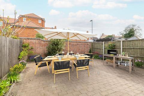 6 bedroom townhouse for sale, Lansdowne Road, Bedford, MK40