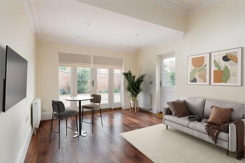 6 bedroom townhouse for sale, Lansdowne Road, Bedford, MK40