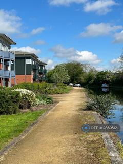 2 bedroom flat to rent, Little Grebe House, West Drayton, UB7