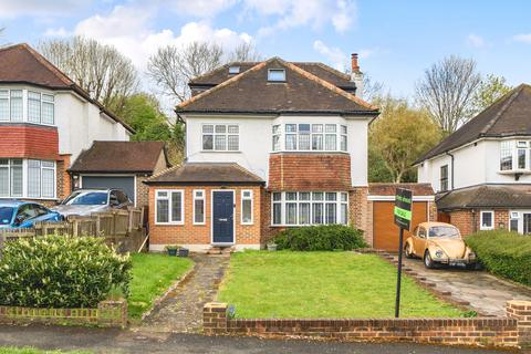 Byron Avenue, Coulsdon, CR5