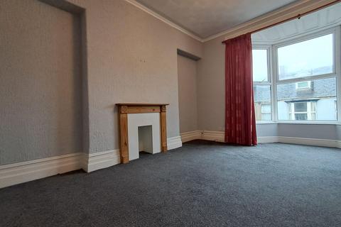 2 bedroom flat to rent, London Road, Pembroke Dock