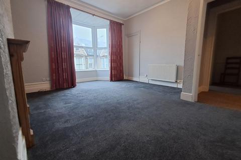 2 bedroom flat to rent, London Road, Pembroke Dock