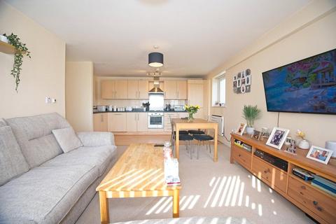 Flat - Overstone Court, CARDIFF, South Glamorgan, CF10