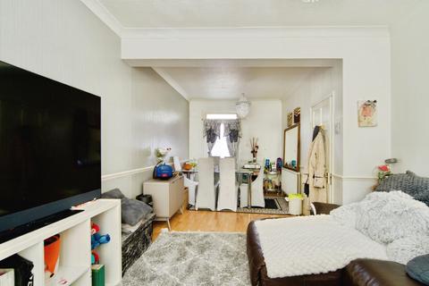 3 bedroom terraced house for sale, Goldsmith Road, London, E17