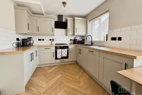 3 bedroom semi-detached house for sale, Woodfield Avenue, Lincoln LN6