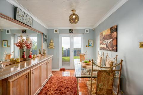 3 bedroom detached bungalow for sale, Ffordd Aneurin Bevan, Sketty, Swansea
