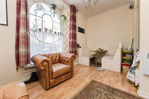 2 bedroom ground floor flat for sale, Richmond Road, Exeter