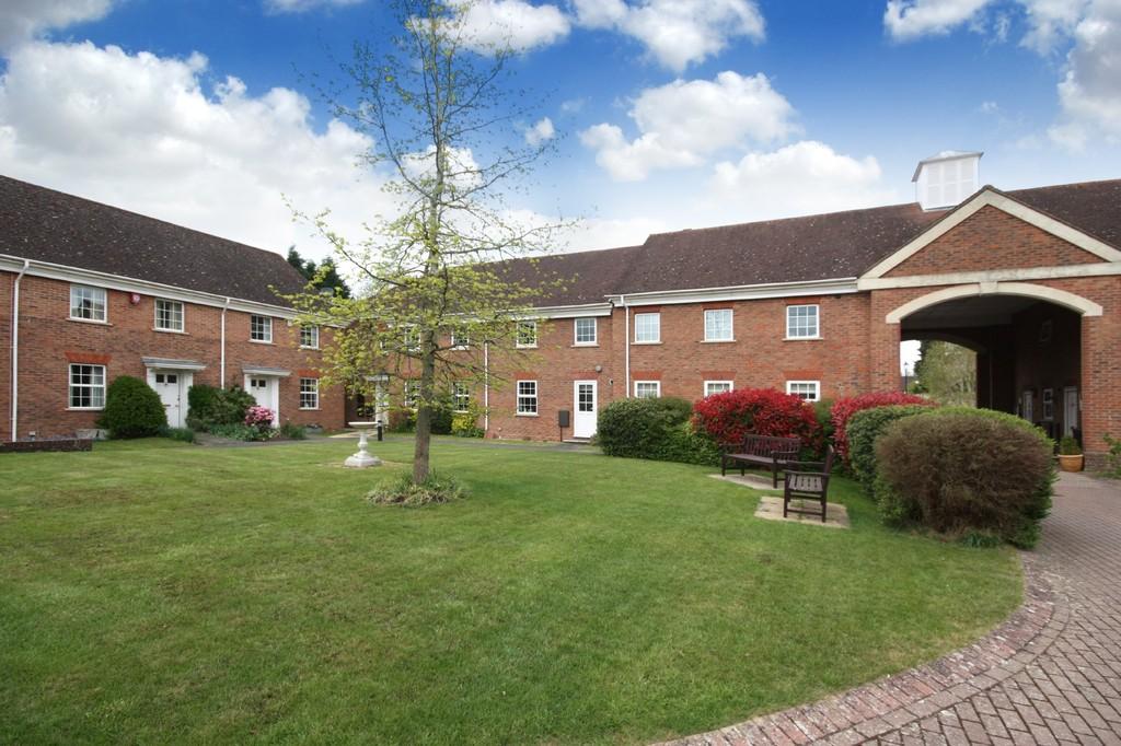 Hills Place, Horsham 2 bed terraced house £350,000