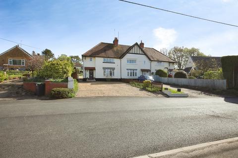 3 bedroom end of terrace house for sale, High Street, Figheldean, Salisbury