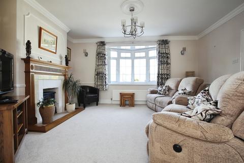 3 bedroom end of terrace house for sale, High Street, Figheldean, Salisbury