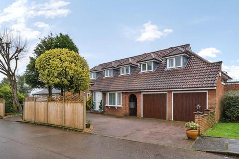 4 bedroom detached house for sale, Thatcham Gardens, Whetstone