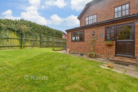4 bedroom detached house for sale, Jarvis Place, Tenterden TN30