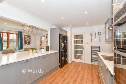 4 bedroom detached house for sale, Jarvis Place, Tenterden TN30