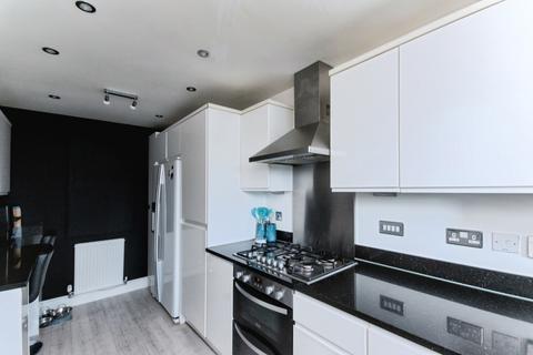 4 bedroom townhouse for sale, St. James Walk, Polegate, East Sussex, BN26