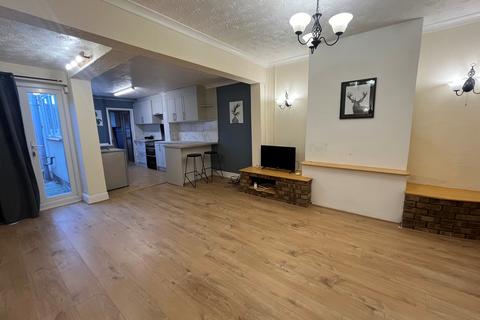 3 bedroom terraced house for sale, Lichfield Road, Great Yarmouth