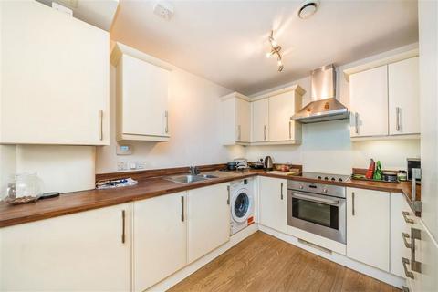 1 bedroom flat for sale, Barlborough Street, London SE14
