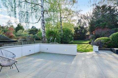 7 bedroom detached house for sale, Oakleigh Avenue, Whetstone