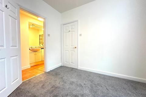 1 bedroom apartment to rent, Stourbridge Road, Stourbridge