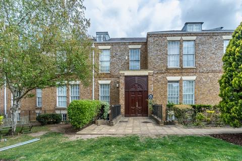 3 bedroom apartment for sale, Royal Drive, London N11