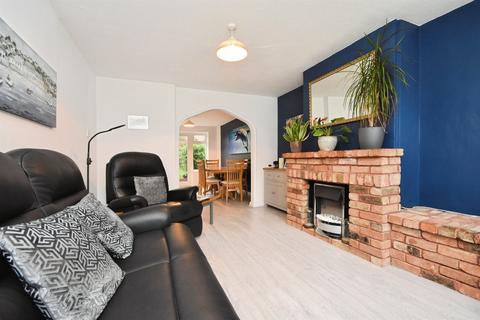 3 bedroom terraced house for sale, Linnet Drive, Tile Kiln, Chelmsford