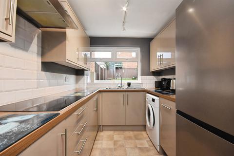 3 bedroom terraced house for sale, Linnet Drive, Tile Kiln, Chelmsford