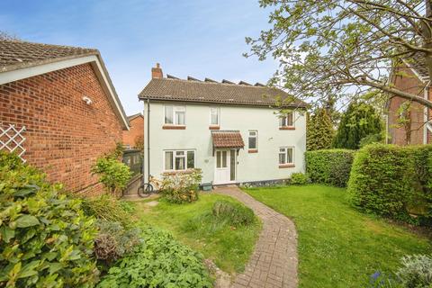 Detached house - Cardinal Close, Longridge, Colchester