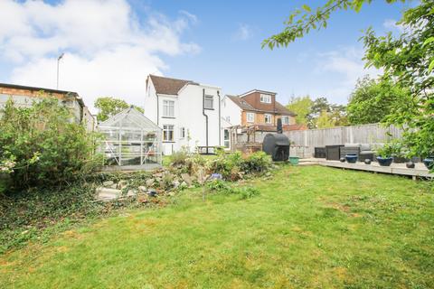 3 bedroom detached house for sale, Windsor Road, Farnborough , GU14