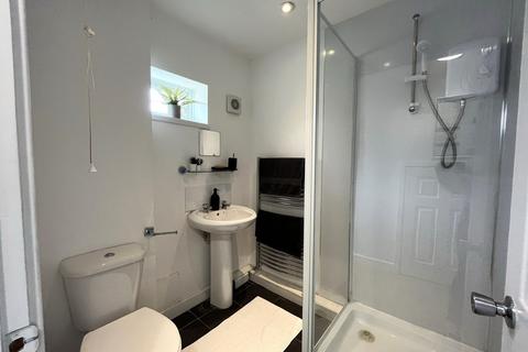 1 bedroom semi-detached house to rent, Scalford Drive, Nottingham, NG8
