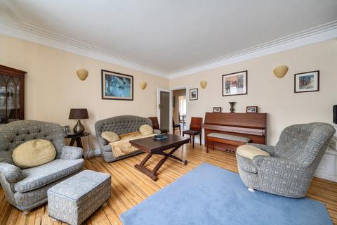 3 bedroom flat for sale, Hamilton Court, Hamilton Road, Ealing W5