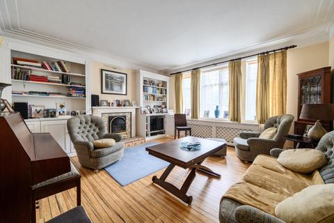 3 bedroom flat for sale, Hamilton Court, Hamilton Road, Ealing W5
