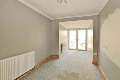 3 bedroom end of terrace house for sale, Queens Road, Littlestone, New Romney, Kent, TN28