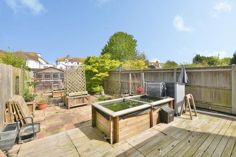 3 bedroom end of terrace house for sale, Queens Road, Littlestone, New Romney, Kent, TN28