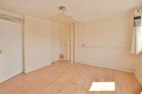 3 bedroom end of terrace house for sale, Queens Road, Littlestone, New Romney, Kent, TN28