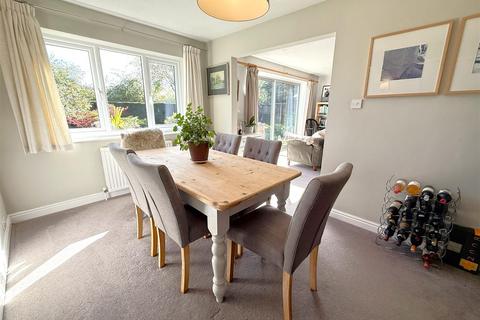 4 bedroom detached house for sale, Riverside Walk, Bottesford