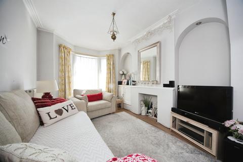 3 bedroom end of terrace house for sale, Beechwood Road, Luton