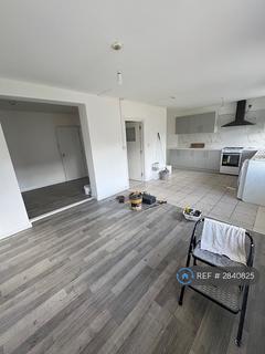 4 bedroom end of terrace house to rent, Uxbridge Road, Slough, SL2