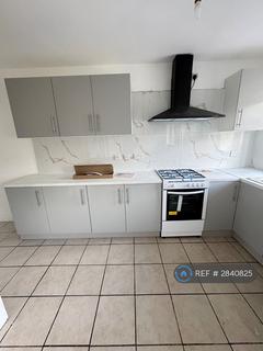 4 bedroom end of terrace house to rent, Uxbridge Road, Slough, SL2