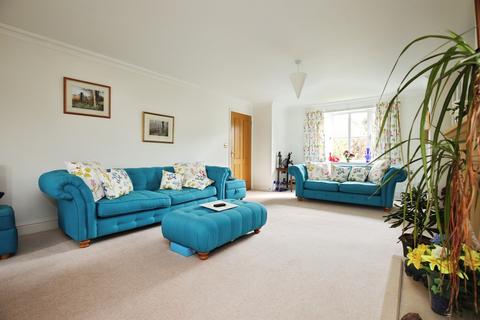 4 bedroom detached house for sale, Pinetum Close, Devizes