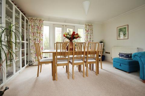4 bedroom detached house for sale, Pinetum Close, Devizes