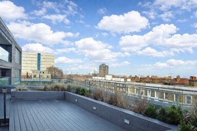 Roof top terrace with city views.jpeg