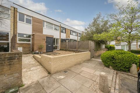 Rayners Road, Putney, London, SW15