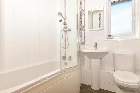 3 bedroom end of terrace house for sale, Clandon Road, Chatham ME5