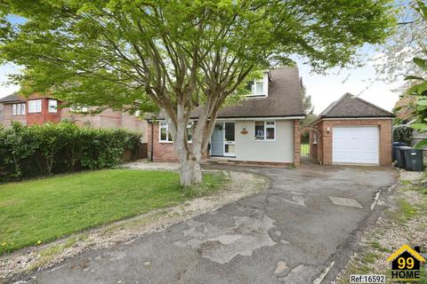 3 bedroom detached house for sale, Chenies Avenue, Little Chalfont, Buckinghamshire, HP6