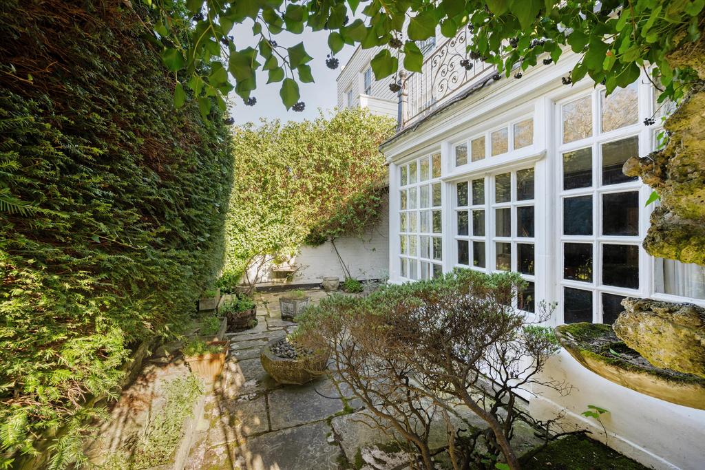 Courtyard, garden